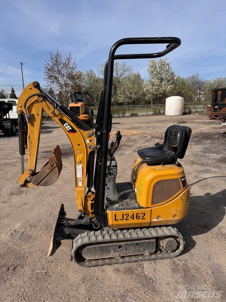 CAT 300.9D Mini bagri <7t