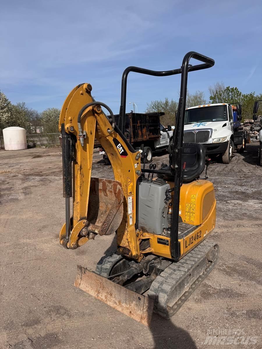 CAT 300.9D Mini bagri <7t
