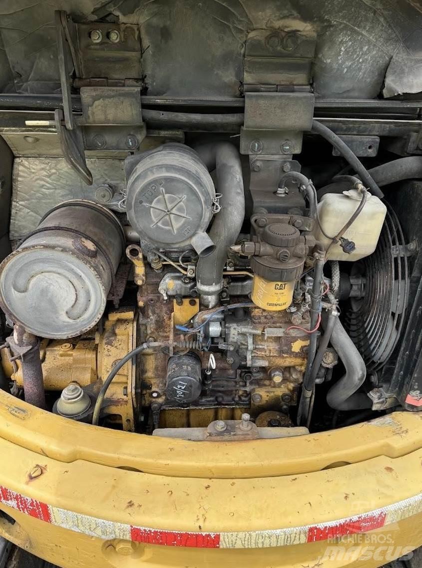 CAT 304CR Mini bagri <7t