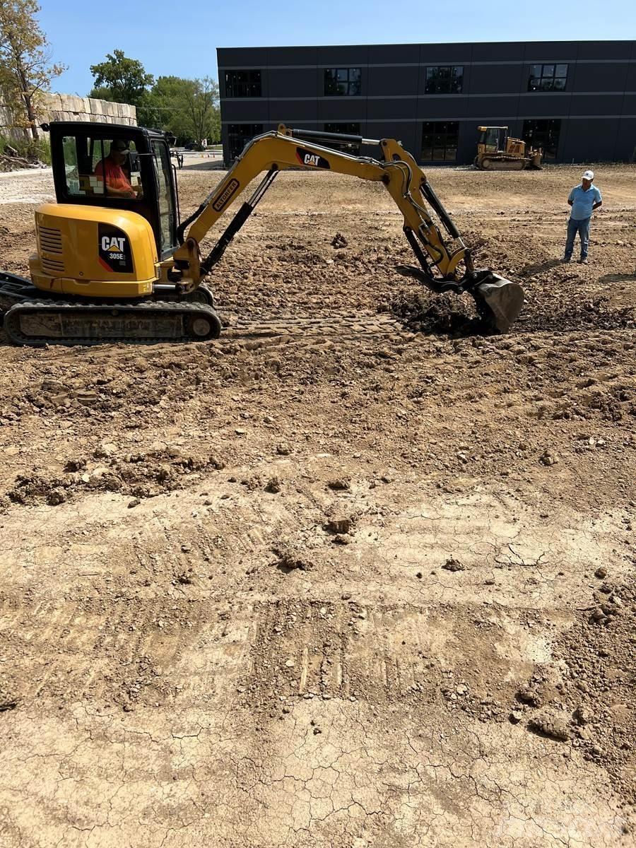 CAT 305 Mini bagri <7t