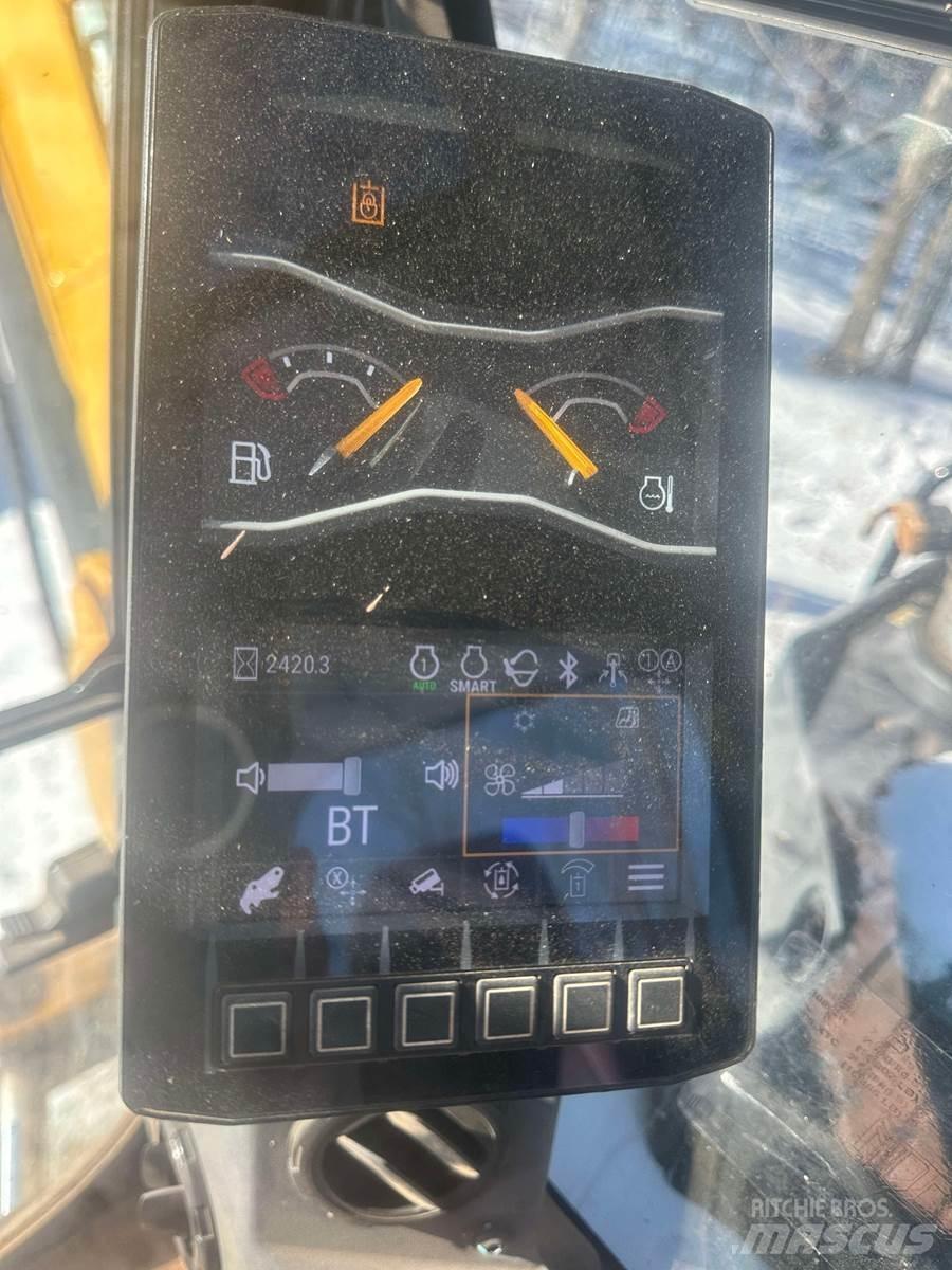 CAT 306CR Mini bagri <7t
