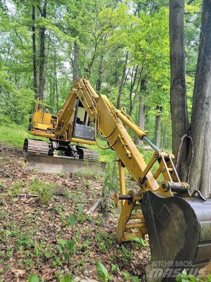 CAT 307 Bagri goseničarji
