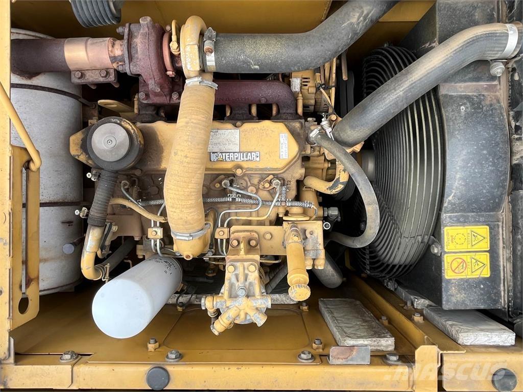 CAT 311C Bagri goseničarji