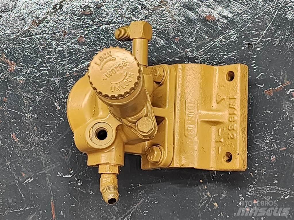 CAT 3208 Druge komponente