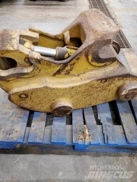 CAT 320DL Hitre spojke