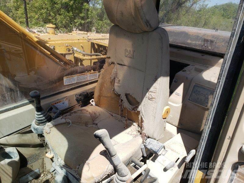 CAT 320L Bagri goseničarji