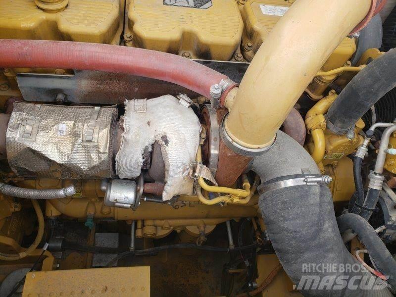 CAT 390FL Bagri goseničarji