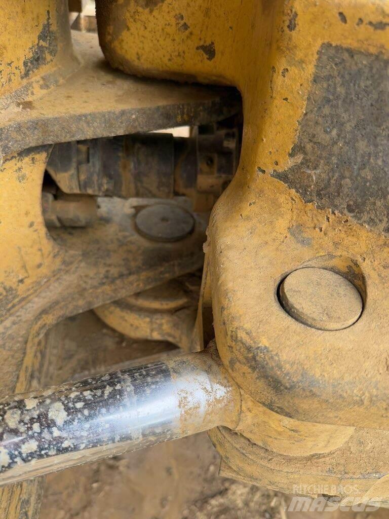CAT 518 Skiderji