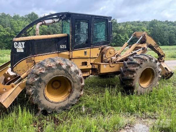 CAT 525 Skiderji