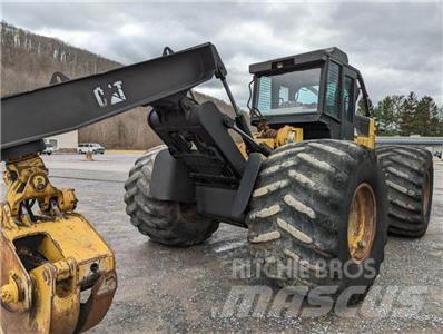 CAT 535C Skiderji