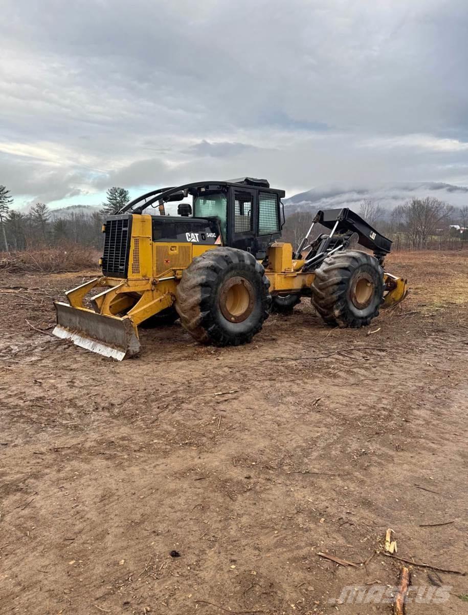 CAT 545C Kolesni nakladalci