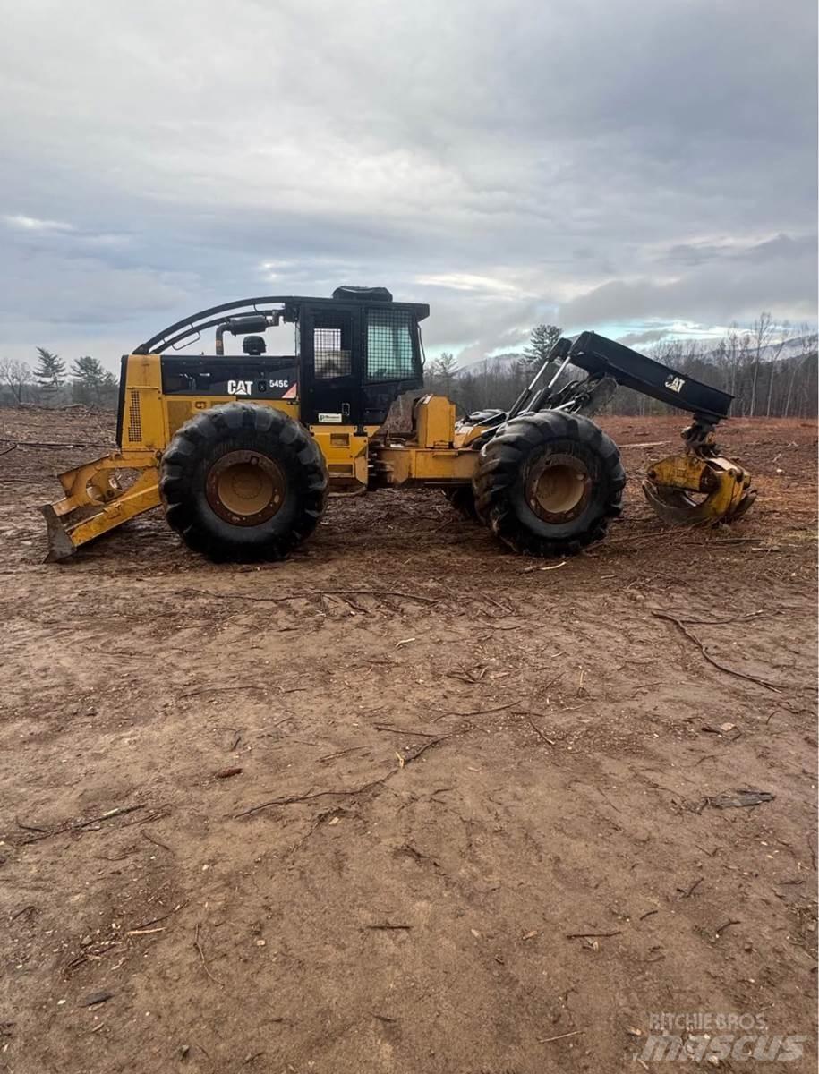 CAT 545C Kolesni nakladalci