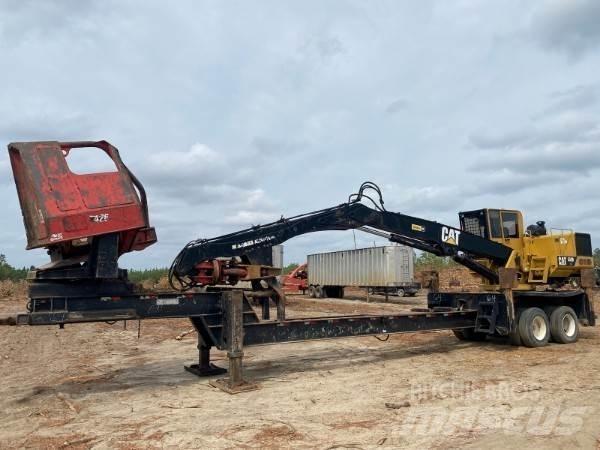 CAT 559B Nakladalci za les