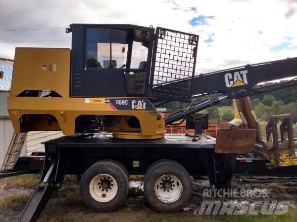 CAT 559C Nakladalci za les