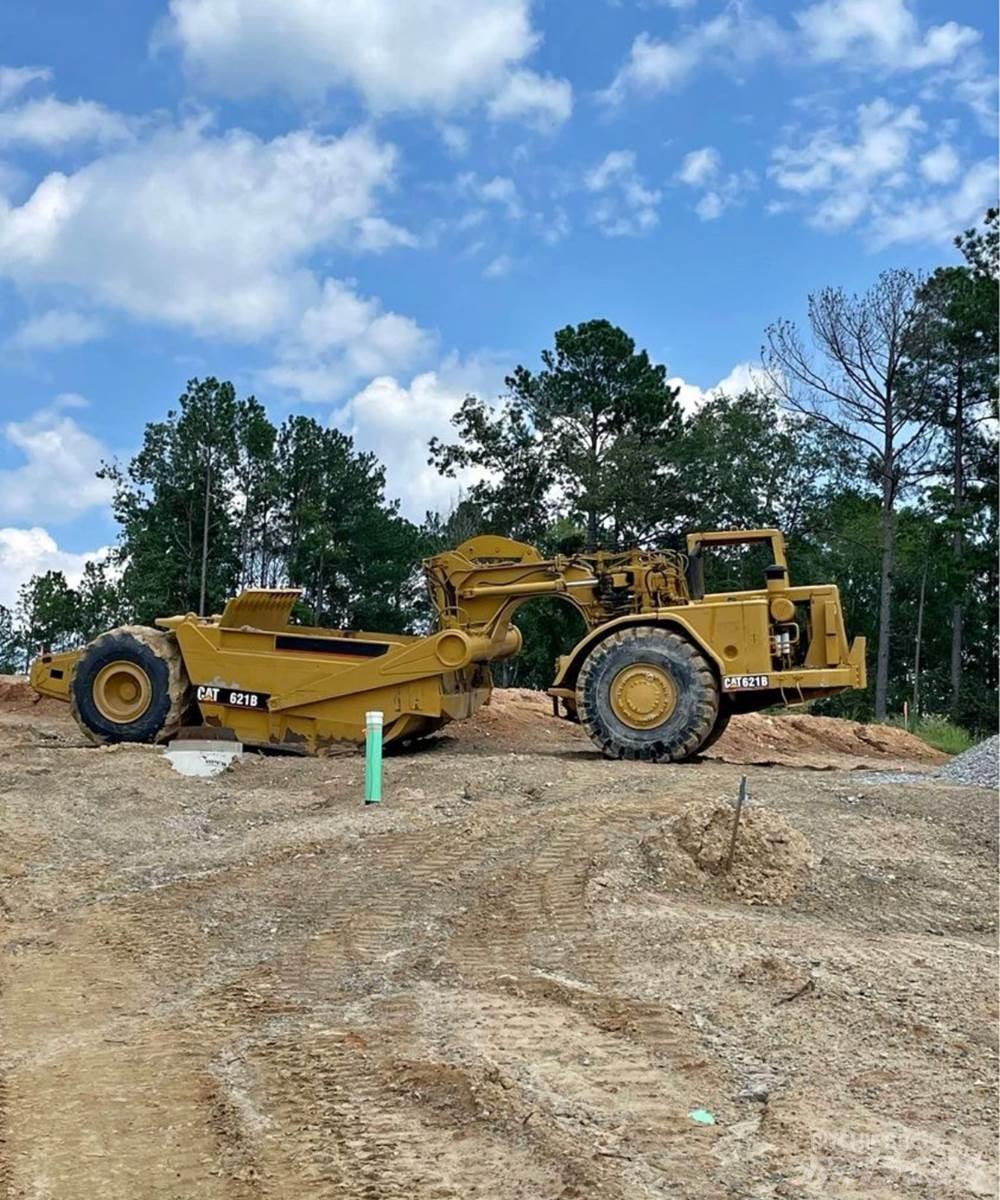 CAT 621B Strgalci