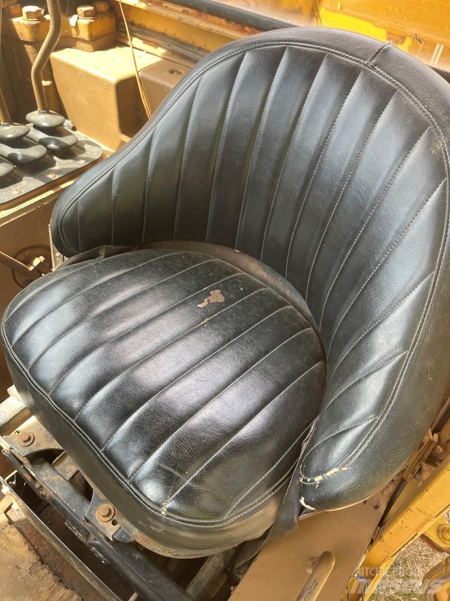 CAT 621E Strgalci