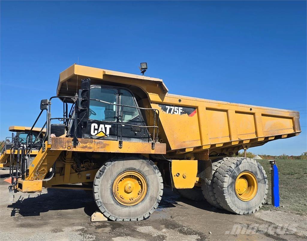 CAT 775F Zglobni demperji
