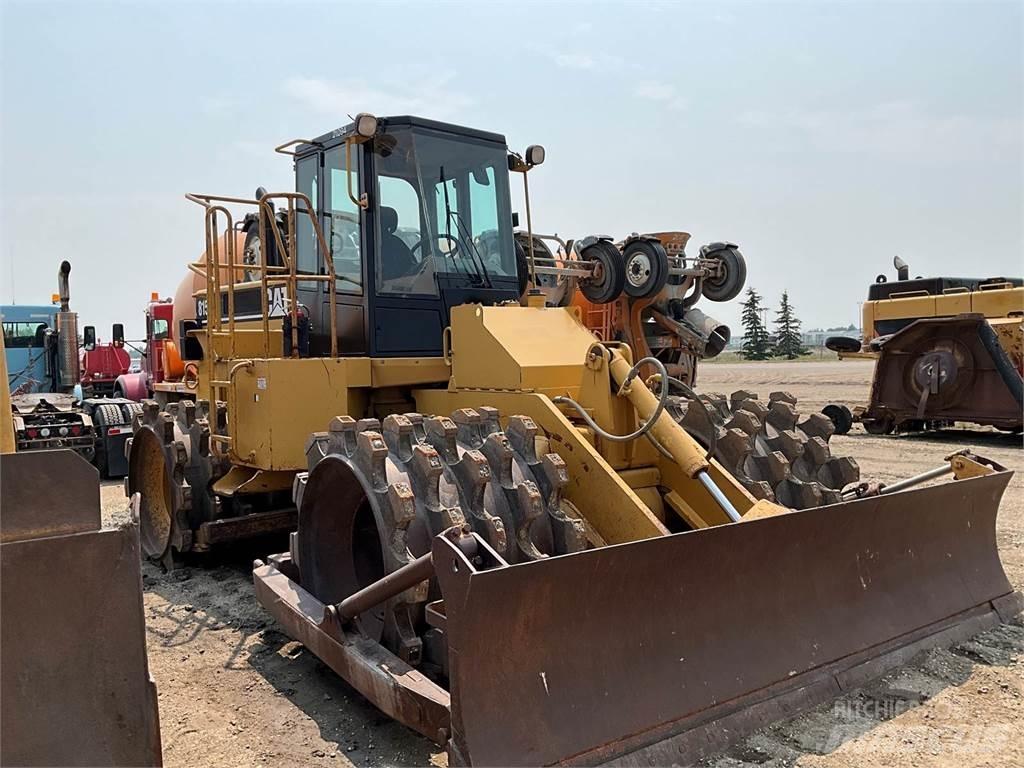 CAT 815F Kompaktorji tal