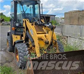 CAT 904H Kolesni nakladalci