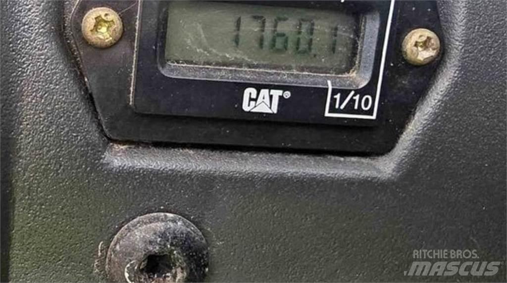 CAT 904H Kolesni nakladalci