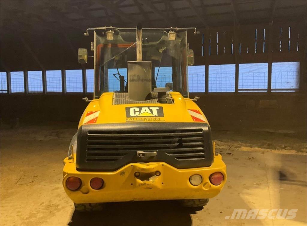CAT 906H Kolesni nakladalci