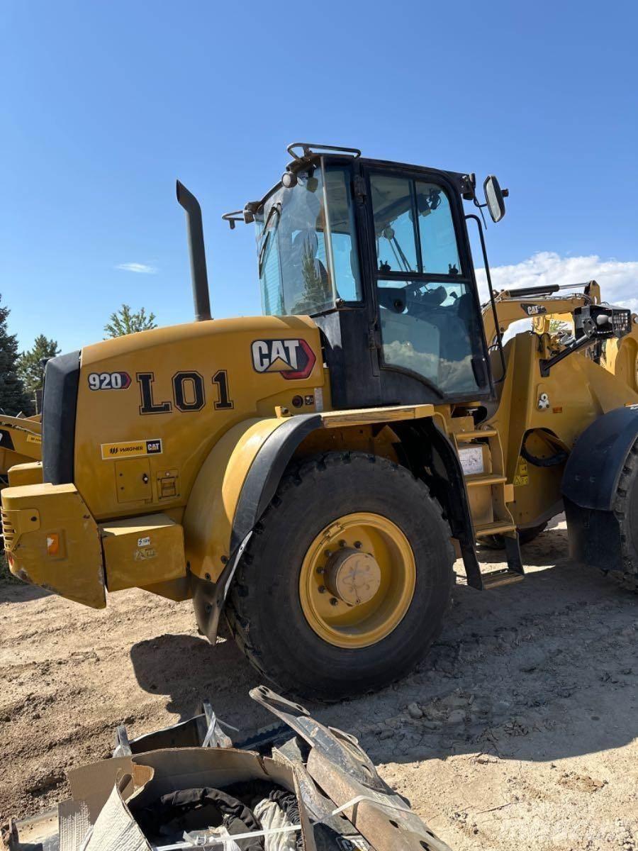 CAT 920 Kolesni nakladalci