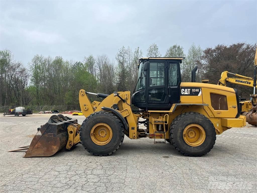 CAT 924K Kolesni nakladalci