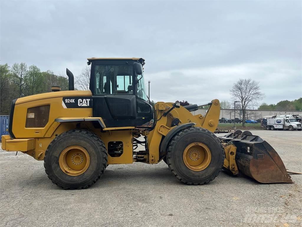 CAT 924K Kolesni nakladalci