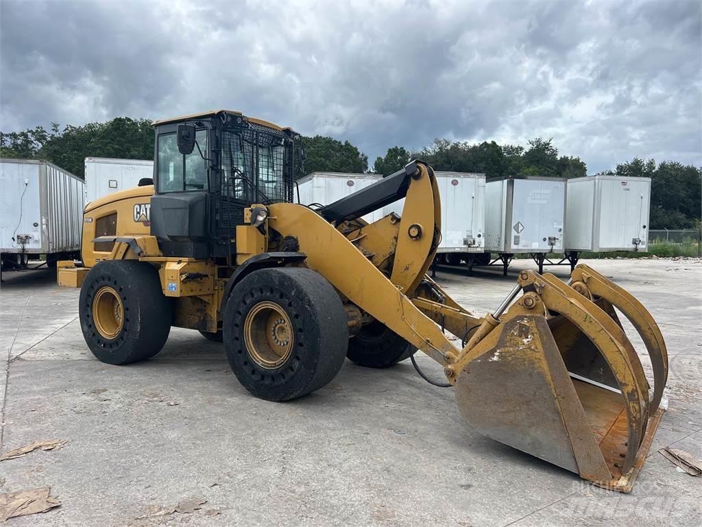 CAT 926M Kolesni nakladalci