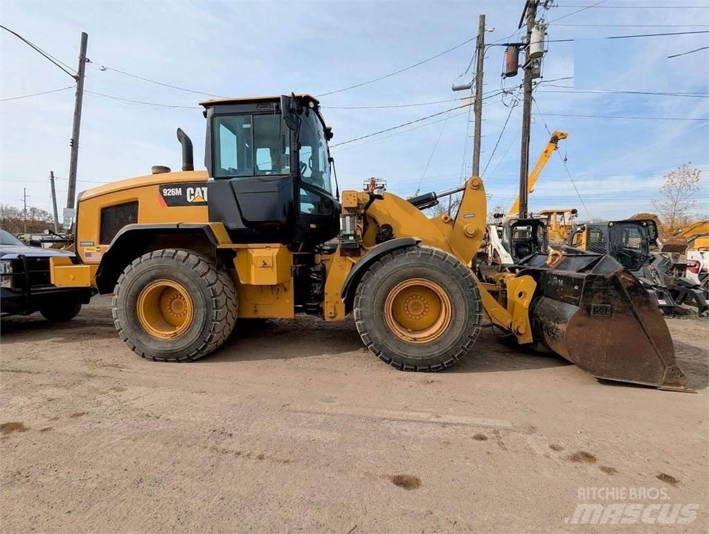 CAT 926M Kolesni nakladalci