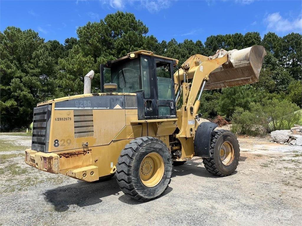 CAT 928G Kolesni nakladalci
