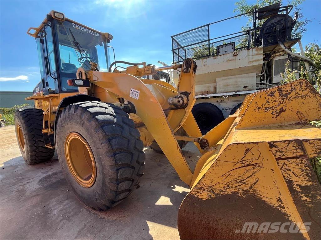 CAT 928G Kolesni nakladalci