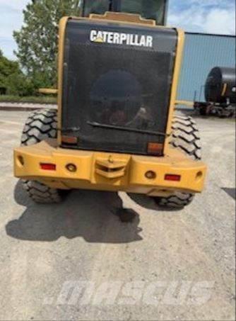 CAT 928HZ Kolesni nakladalci