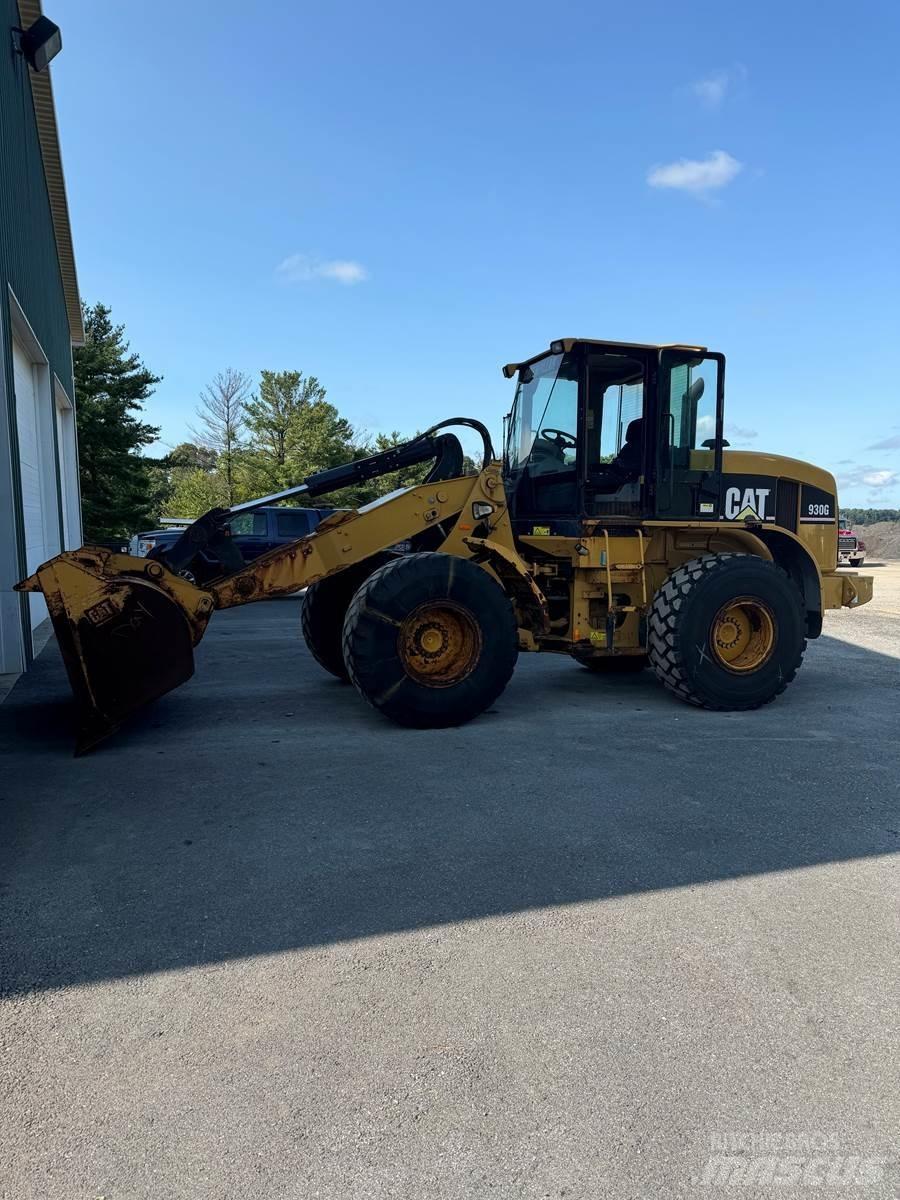 CAT 930G Kolesni nakladalci