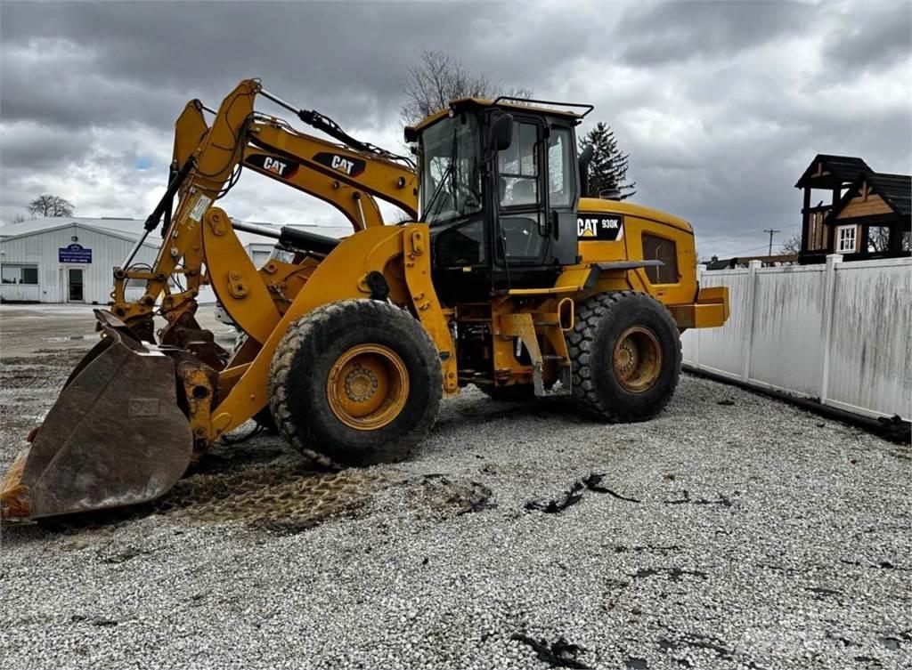 CAT 930K Kolesni nakladalci