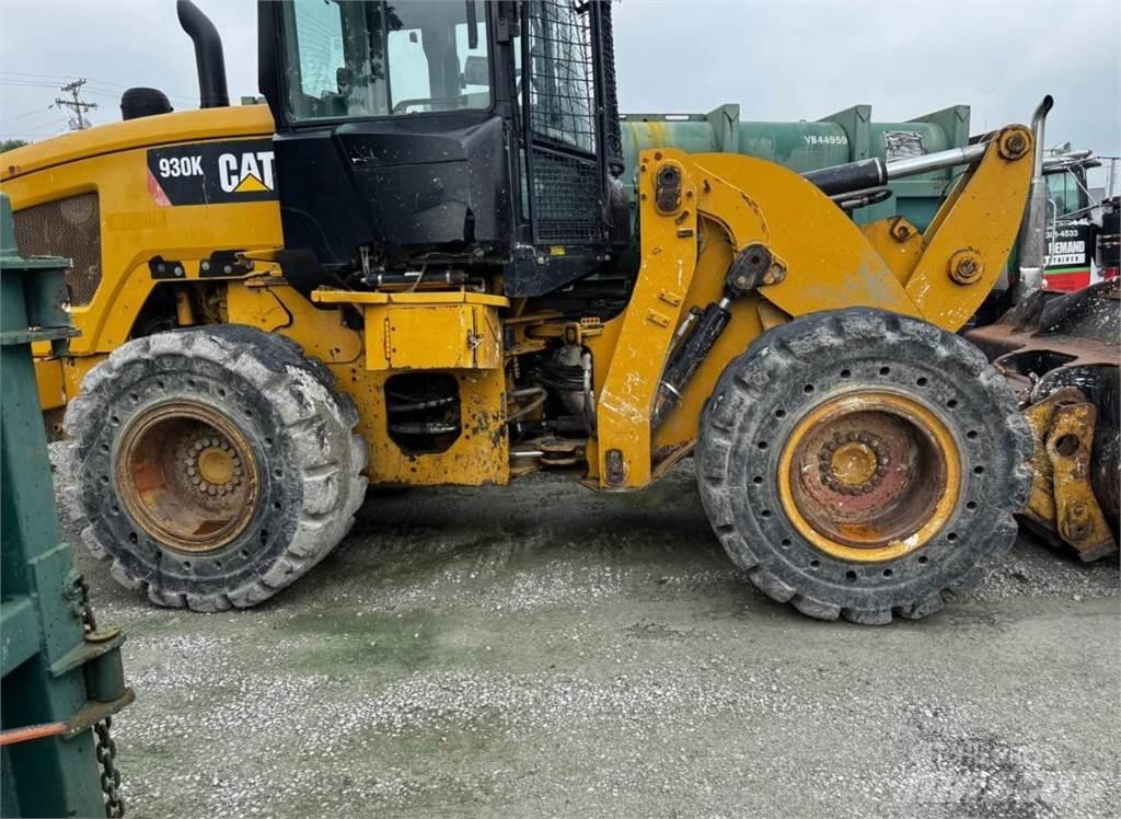 CAT 930K Kolesni nakladalci