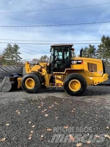 CAT 930M Kolesni nakladalci