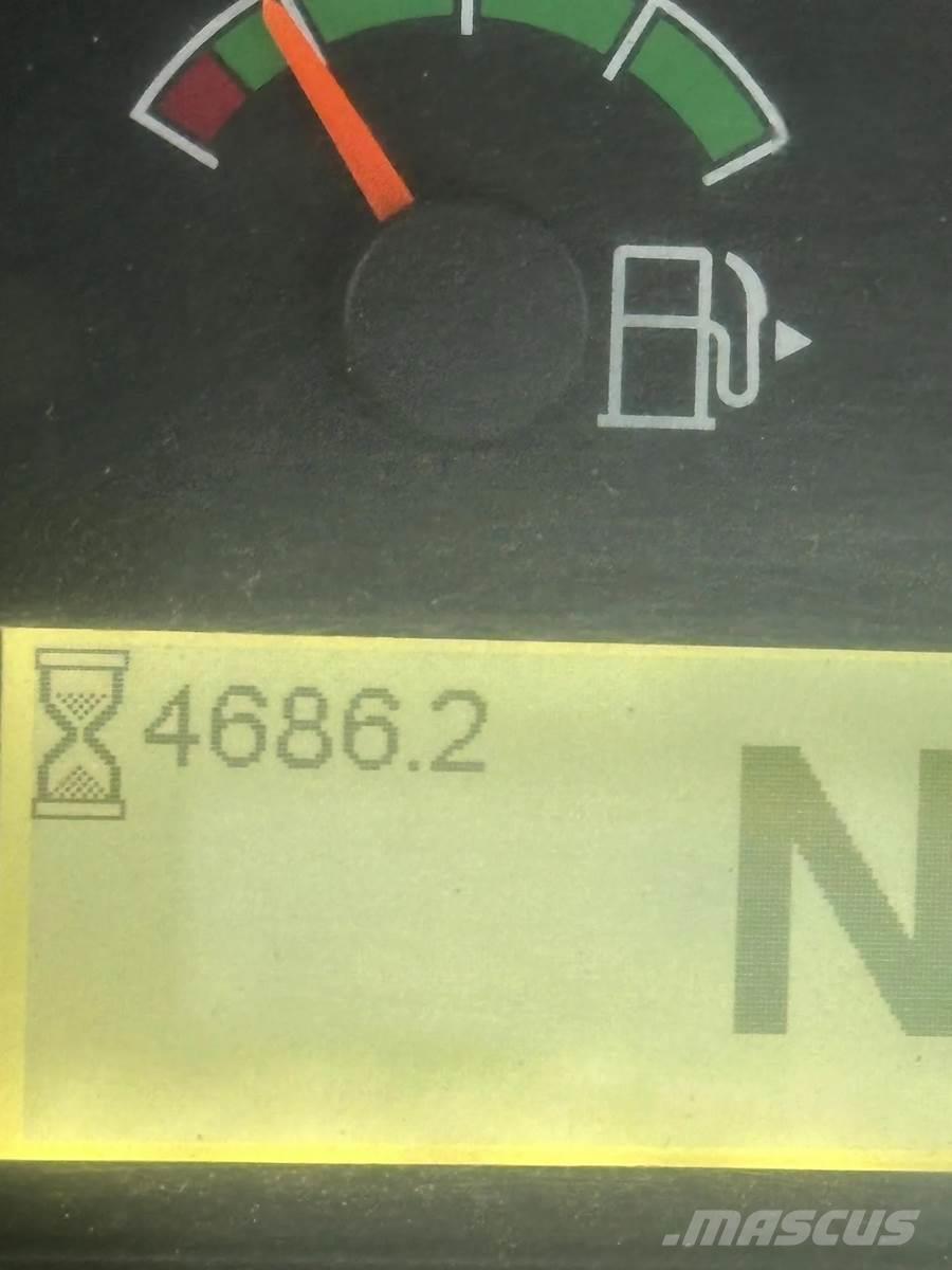 CAT 930M Kolesni nakladalci