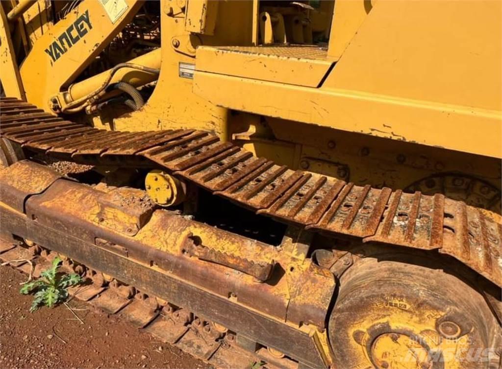 CAT 933C Buldožerji goseničarji