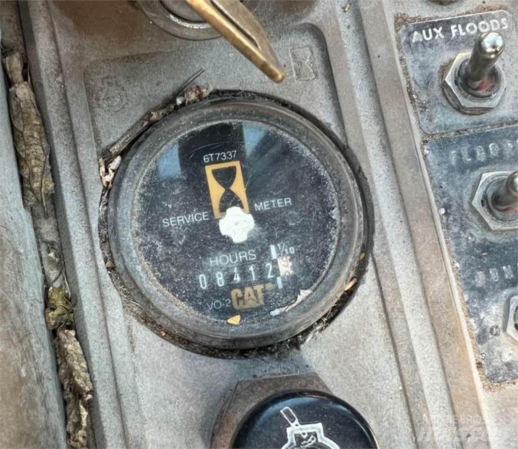 CAT 936F Kolesni nakladalci