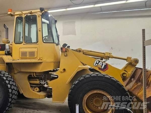 CAT 936F Kolesni nakladalci