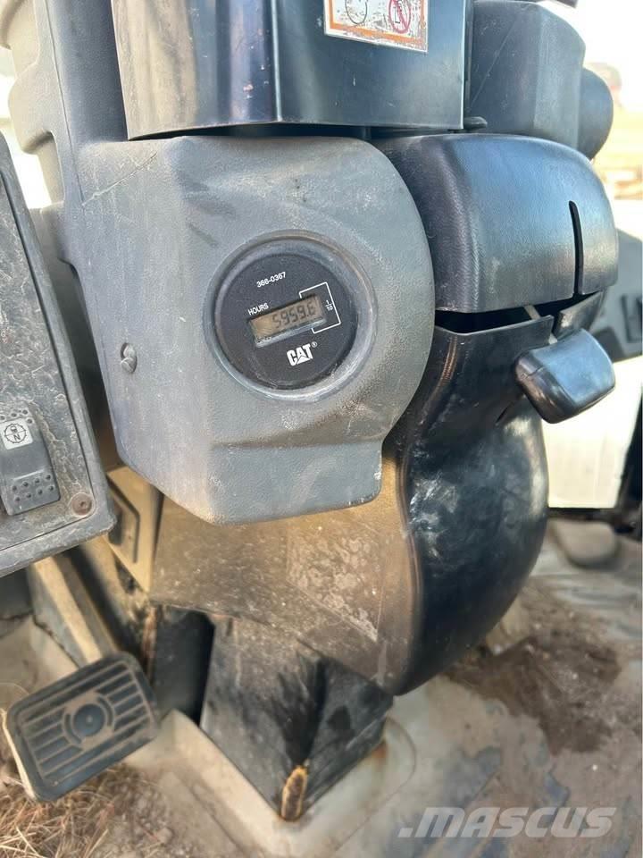 CAT 938G Kolesni nakladalci