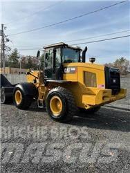 CAT 938K Kolesni nakladalci