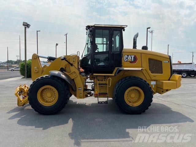 CAT 938M Kolesni nakladalci