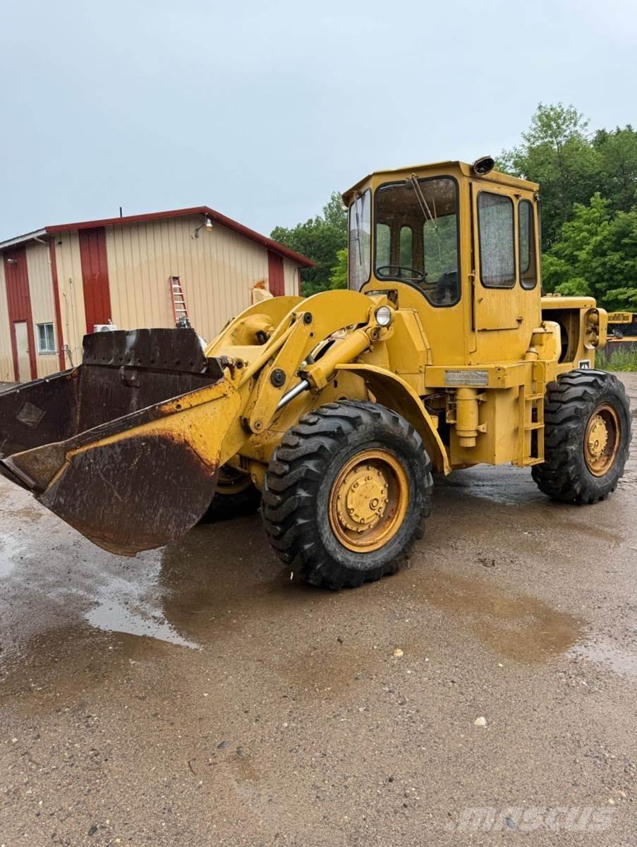 CAT 950 Kolesni nakladalci