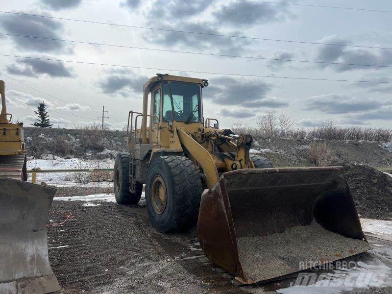 CAT 950B Kolesni nakladalci