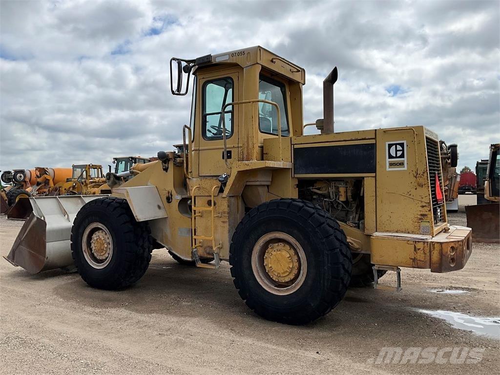 CAT 950B Kolesni nakladalci