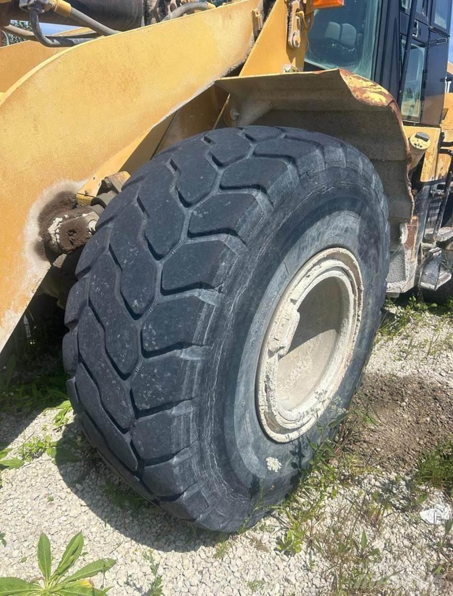 CAT 950G Kolesni nakladalci