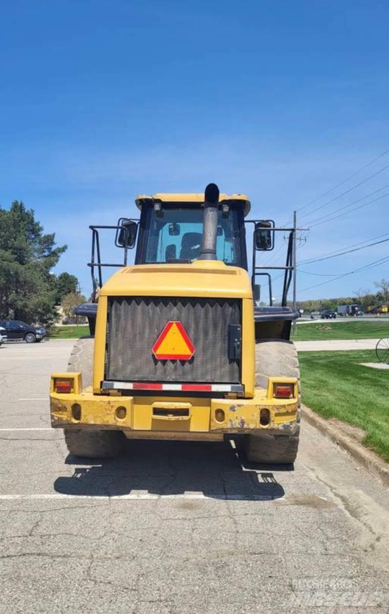 CAT 950H Kolesni nakladalci