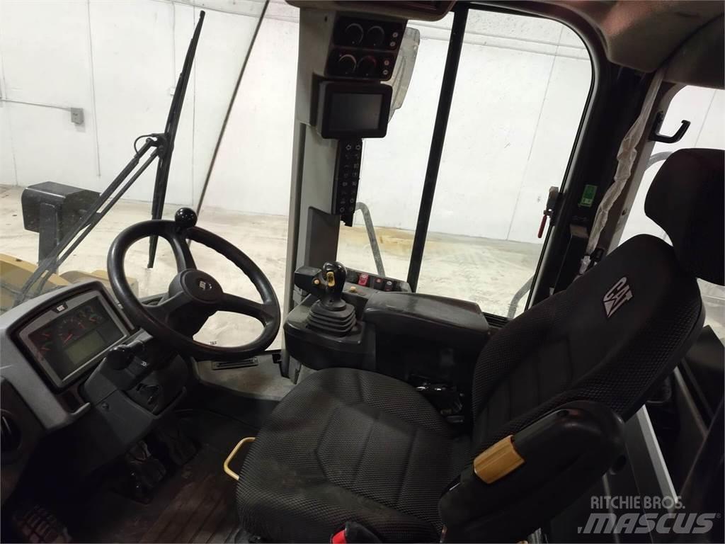 CAT 950M Kolesni nakladalci